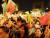 10일 밤 대만 타이베이 총통부 앞 카이다거란(凱達格蘭) 대로에서 열린 차이잉원 대만 총통의 마지막 유세에서 지지자들이 깃발을 흔들며 환호하고 있다. [연합뉴스]