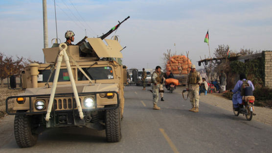 아프간서 탈레반 또 폭탄테러, 미군 2명 사망…평화협상 악재 