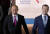 블라디미르 푸틴 러시아 대통령(왼쪽)과 드미트리 메드베데프 총리[AP=연합뉴스]