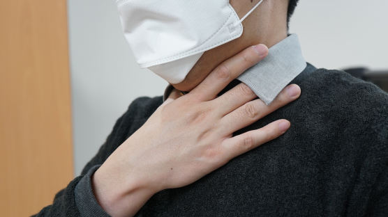 2주 된 쉰 목소리는 감기 탓? 목 아닌 위의 경고일 수 있다