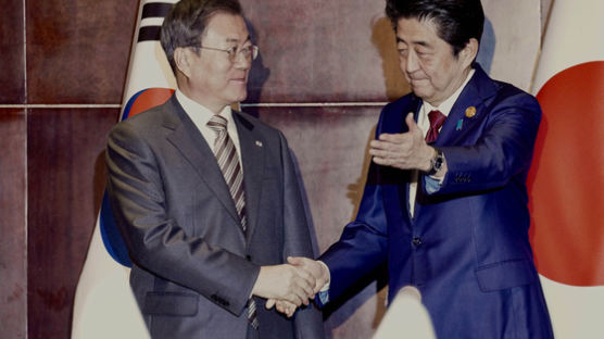 "한국, 기본적 가치 공유하는 이웃" 6년 만에 이 말 꺼낸 아베