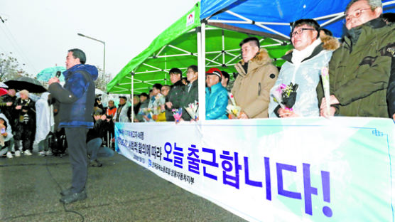 [이철호 칼럼니스트의 눈] 문 대통령이 셀까 시장의 힘이 셀까