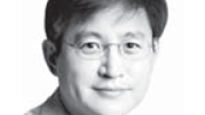[서소문 포럼] 한국경제 ‘J의 늪’에 빠져들고 있다