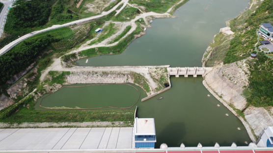 "영주댐 처리 협의체…용역 추진 위한 들러리에 불과" 비판
