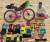 자전거를 타고 40일 동안 미국 국토를 횡단한 롭 리아가 여행용품을 보여주고 있다.[연합뉴스]