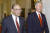 빌 클린턴(오른쪽) 대통령은 '전 세계에서 가장 힘센 사람'으로 앨런 그린스펀 연준 의장을 꼽았다. [블룸버그=연합뉴스]