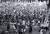 학림다방 30년 사진전-2002년 학림다방 2층에서 내려다 본 월드컵 응원 인파. [사진 이충열]