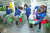 정부가 우한 폐렴 관련 감염병 위기경보 단계를 ‘경계’로 상향 조정한 가운데 서울교통공사 관계자들이 28일 서울 지하철 5호선 광화문역에서 방역작업을 하고 있다. [연합뉴스]