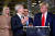 지난해 11월 도널드 트럼프 미국 대통령(맨 오른쪽)이 미 텍사스주 오스틴에 있는 애플의 공장을 방문해 팀 쿡 애플 CEO(왼쪽에서 2번째)의 설명을 듣고 있다.[로이터=연합뉴스]