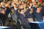 31일 오후 서울 용산구 백범김구기념관 컨벤션홀에서 열린 자유통일당 중앙당 창당대회에서 김문수(가운데) 전 경기지사가 만세를 부르고 있다. [연합뉴스]