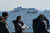 5일 요코하마 항 앞바다에 정박 중인 다이아몬드 프린세스호. [AFP=연합뉴스]