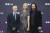 배우 키아누 리브스(맨 오른쪽)과 연인 알렉산드라 그랜트(가운데)가 지난해 11월 한 행사에 나란히 등장했다. 그랜트가 염색하지 않고 은발로 나선 것이 미국에선 꽤나 화제가 됐다. [AP=연합뉴스]