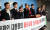 10일 오전 국회 정론관에서 김태훈 한반도 인권과 통일을 위한 변호사모임 회장(왼쪽 네번째)과 참석자들이 '문재인 대통령의 울산시장 선거개입 의혹 규명 촉구 기자회견'을 하고 있다.