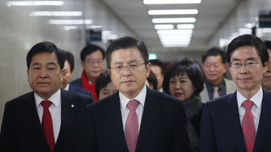 靑 지소미아 폐기론 재부상에···한국당 "또 총선용 반일 선동"