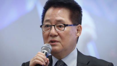 박지원 “민주당 아직 생각 없어…그렇다고 내가 진중권 고소하겠나”