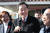 지난해 11월21일 부산 사상구 우리동네살리기 도시재생 사업현장을 방문한 이낙연 총리. 이 총리의 오른쪽은 오거돈 부산시장, 왼쪽이 배재정 전 의원이다. [연합뉴스]