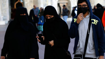 UAE 이어 이란도 뚫렸다, 코로나 확진자 2명 발생…첫 사례