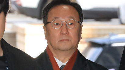 '인보사 의혹' 코오롱생명 이우석 대표 구속기소