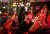 지난 2월 태국 방콕에서 열린 한 콘서트에 마스크를 끼고 참석한 관객들. [AFP=연합뉴스]
