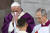 프란치스코 교황이 26일(현지시간) 이탈리아 로마 산타사비나 성당에서 재의 수요일 미사를 집전하고 있다. [AFP=연합뉴스]