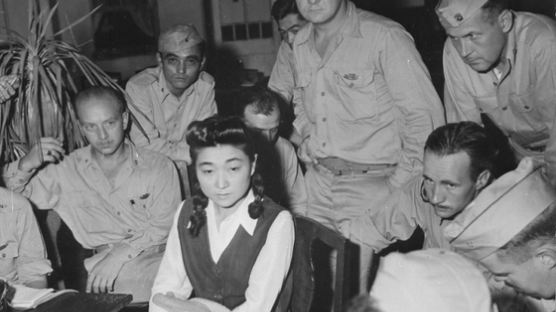 반세기 만에 드러난 심리전의 진실…'도쿄 로즈'에 넘어간 미군병사