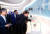 리커창 중국 총리가 중국 산시성 시안에 있는 삼성전자 반도체 공장을 시찰하고 있다. [중국정부망 캡처]