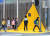 한 초등학교 앞에 설치된 옐로 카펫 [중앙포토]