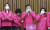 황교안 대표(오른쪽 두 번째)와 바른미래당을 탈당해 미래통합당에 합류한 김수민, 신용현, 김삼화 의원(왼쪽부터)이 2일 국회에서 열린 미래통합당 입당 환영식에서 기념촬영을 위해 마스크를 다시 쓰고 있다. 임현동 기자