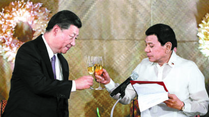 [전영기 칼럼니스트의 눈] 중국에 에너지 주권 넘긴 필리핀…한국은 그 길 안 따라야