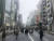 긴자 중앙로를 걷고 있는 도쿄 시민들. 신종 코로나가 확산되면서 최근 일본에선 스포츠클럽 경계령이 내려졌다. [서승욱 특파원]