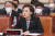 지난 4일 김현미 국토교통부 장관이 국회 법제사법위원회 전체회의에서 여객자동차운수사업법 개정안(타다금지법)과 관련한 의원 질의에 답하고 있다. [뉴스1]