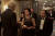 왼쪽부터 빌럿의 로펌 대표 역 배우 팀 로빈스와 빌럿의 아내 역 앤 헤서웨이 그리고 빌럿 역의 마크 러팔로. [사진 이수 C&E]