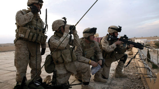 “이라크 북부 미군기지로 로켓포 공격, 미군 2명 사망”