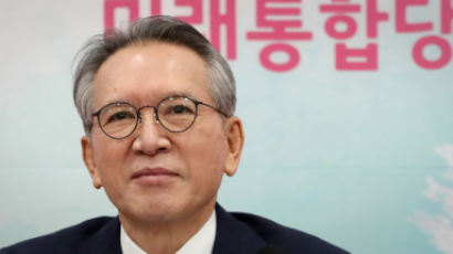 김형오, 공관위원장 전격 사퇴···친문 논란 김미균 공천 철회