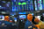 Fed의 금리 인하와 양적 완화 조치에도 시장의 반응은 싸늘했다. 사진은 지난 13일 미국 뉴욕증권거래소(NYSE). 연합뉴스