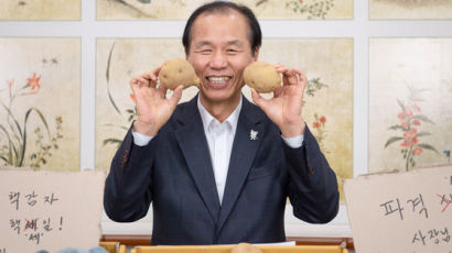 “8000박스 90초 만에 매진” 감자 팔아준 도지사 ‘문순C’