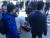 사랑제일교회 앞에서 펜스를 치던 경찰에 항의하다 넘어진 시민. [사진 독자 제공]