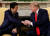 지난해 4월 26일(현지시간) 미 워싱턴 백악관에서 악수하는 도널드 트럼프 미국 대통령(오른쪽)과 아베 신조 일본 총리. [로이터=연합뉴스]