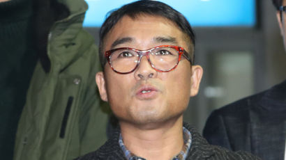 '성폭행 의혹' 김건모, 기소의견 송치…수사 108일만