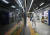  확진자 이동 경로에 포함된 서울 동대문 인근 지하철역에서 구청 관계자들이 방역작업을 하고 있다. 연합뉴스
