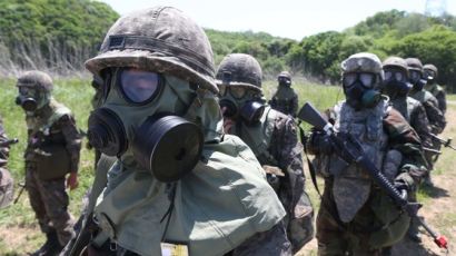 역대 전쟁터 휩쓴 전염병···코로나, 대량살상무기될 가능성은
