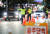 코로나19 속 음주운전을 근절하기 위해 S자형 음주단속까지 등장한 가운데 지난 31일 광주광역시 서구의 한 도로에서 경찰이 음주 단속을 하고 있다. 프리랜서 장정필