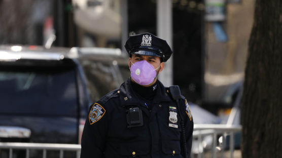 "코로나19로 어차피 죽을 것"···뉴욕에서 경찰 위협해 극단적 선택