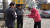 1일 오후 2시 장기표 미래통합당 후보가 경남 김해 장유1동 앞에서 시민을 만나 인사하고 있다. 공성룡 기자