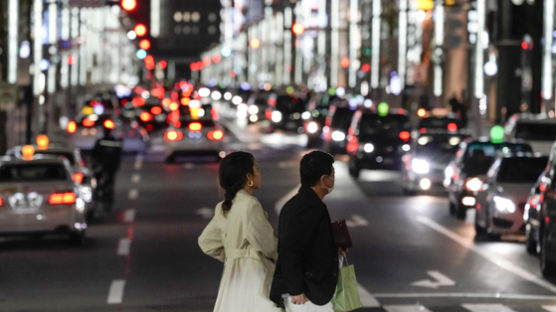 日 젊은 환자 급증…70%는 감염경로 미궁, 역학조사도 거부