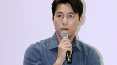 정우성, 부친상 “코로나19로 조문 어려워”