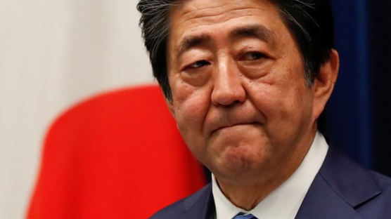 군국주의 트라우마에···대재앙 코앞인데, 일본은 아직 논쟁중
