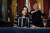 그레첸 휘트머 미국 미시간주 주지사. 도널드 트럼프 대통령에 맞서며 적극적인 대처에 나서 호감도가 급상승했다. [AP=연합뉴스] 