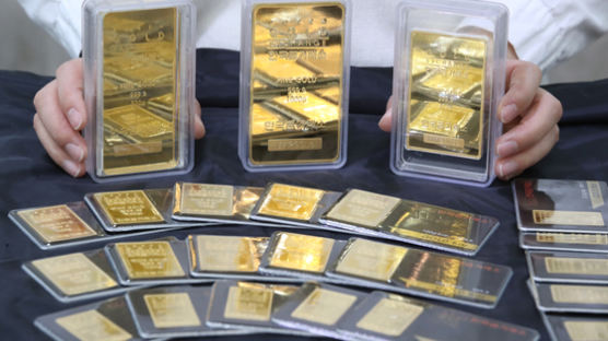 금값 다시 천장 뚫었다…온스당 1700달러 돌파