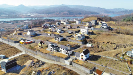 [분양 포커스] 남한강·파사성 조망 가능 양평 전원주택단지 